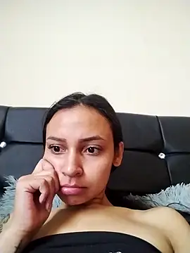 emma ambar online show from October 2025 05:10:01 PM