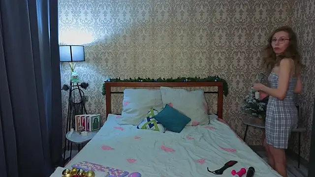 Lill Mary online show from December 2025 03:00:02 AM