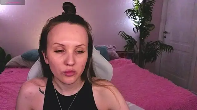 Snapshot of Wendy_mm chatting on April 2026 09:34:02 AM Wendy mm online show from April 2026 09:34:02 AM