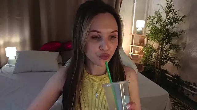 Snapshot of Wendy_mm chatting on May 2026 09:47:02 AM Wendy mm online show from May 2026 09:47:02 AM