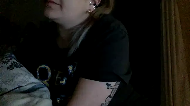 Snapshot of vanillesoumise chatting on March 2025 09:02:02 AM vanillesoumise online show from March 2025 09:02:02 AM