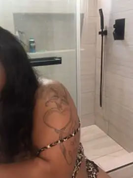 Snapshot of NovaDivine3000 chatting on February 2026 12:31:01 AM NovaDivine3000 online show from February 2026 12:31:01 AM