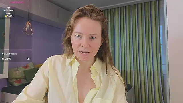 Snapshot of JanePearl chatting on December 2024 09:32:02 AM JanePearl online show from December 2024 09:32:02 AM