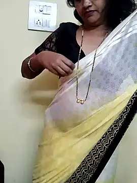 Snapshot of anuradha1432 chatting on September 2025 10:14:01 AM anuradha1432 online show from September 2025 10:14:01 AM