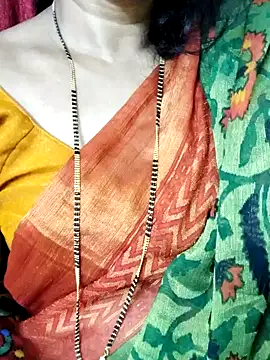 Snapshot of anuradha1432 chatting on October 2025 09:15:01 AM anuradha1432 online show from October 2025 09:15:01 AM