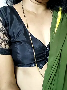 Snapshot of anuradha1432 chatting on November 2025 06:21:01 PM anuradha1432 online show from November 2025 06:21:01 PM