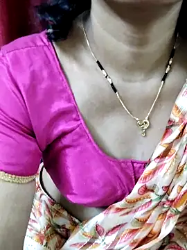 Snapshot of anuradha1432 chatting on November 2025 12:59:02 PM anuradha1432 online show from November 2025 12:59:02 PM