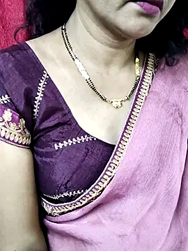 Snapshot of anuradha1432 chatting on November 2025 09:19:02 AM anuradha1432 online show from November 2025 09:19:02 AM