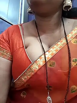 Nyra-23 online show from October 2025 07:41:01 AM