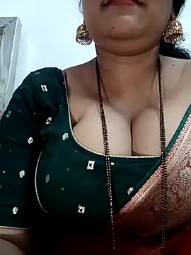 Nyra-23 online show from November 2025 11:30:01 AM