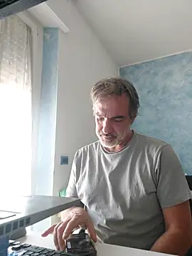 Marcolino183 online show from May 2026 12:56:01 PM