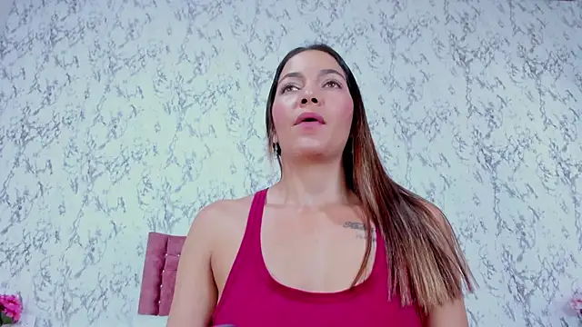 Mia Malkovaa  online show from December 2025 04:16:01 PM