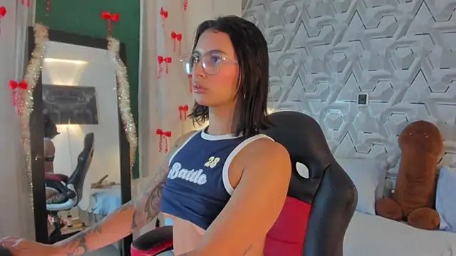 Sophiee Hill online show from April 2026 04:08:02 AM