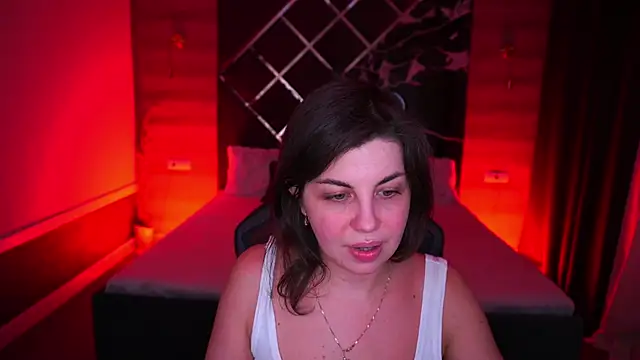 MirandaWong online show from September 2025 07:15:01 PM