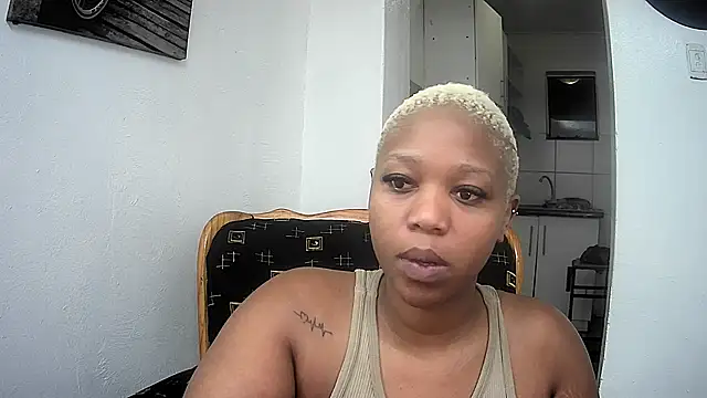 GoldenPussyXOXO online show from February 2026 09:24:02 PM