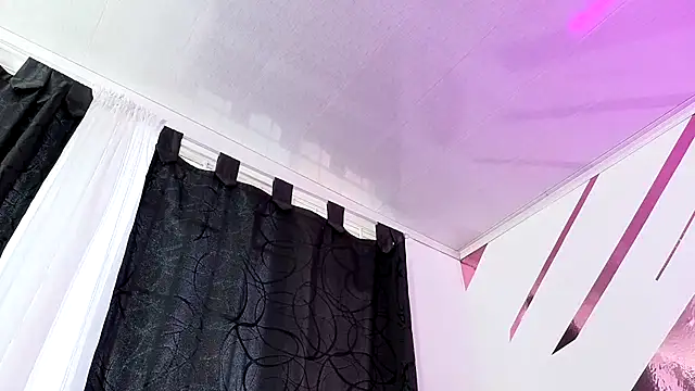 Snapshot of Kitten_Hot_ chatting on October 2025 11:11:01 AM Kitten Hot online show from October 2025 11:11:01 AM