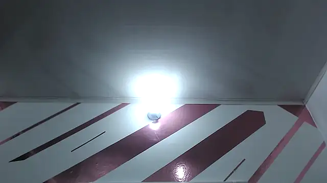 Snapshot of Kitten_Hot_ chatting on December 2025 11:10:01 PM Kitten Hot online show from December 2025 11:10:01 PM