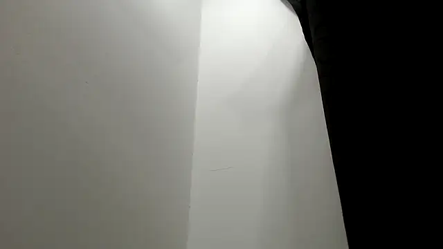 Snapshot of Kitten_Hot_ chatting on December 2025 11:08:01 AM Kitten Hot online show from December 2025 11:08:01 AM