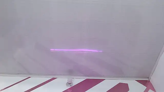 Kitten Hot  online show from February 2026 09:08:02 PM