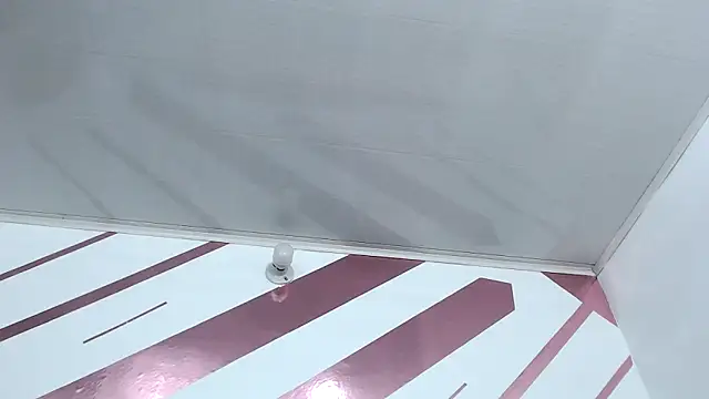 Kitten Hot  online show from February 2026 09:18:02 AM