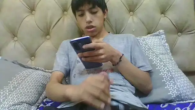 Snapshot of danuel23 chatting on December 2024 03:20:02 PM danuel23 online show from December 2024 03:20:02 PM