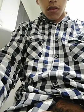 Snapshot of danuel23 chatting on February 2025 05:54:02 AM danuel23 online show from February 2025 05:54:02 AM