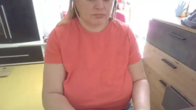 Meliss Official9 online show from April 2026 09:15:01 AM