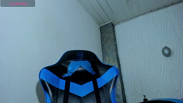 Snapshot of Catalehia_Milk chatting on December 2025 09:12:02 PM Catalehia Milk online show from December 2025 09:12:02 PM