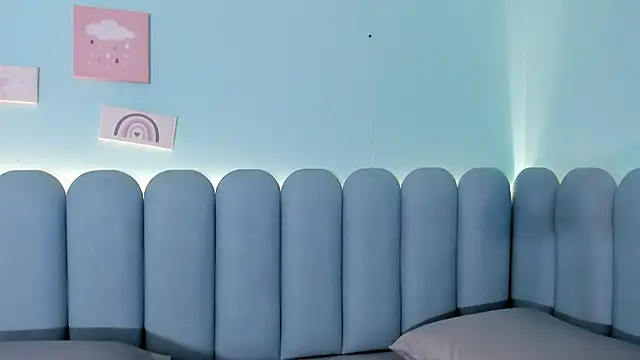 Snapshot of curvy_rousi chatting on October 2025 11:42:01 AM curvy rousi online show from October 2025 11:42:01 AM