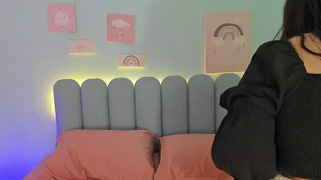 Snapshot of curvy_rousi chatting on November 2025 11:44:02 AM curvy rousi online show from November 2025 11:44:02 AM