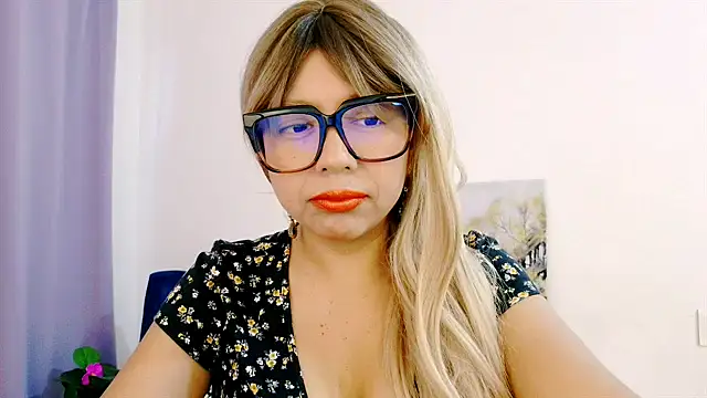 Snapshot of cielitos chatting on September 2025 06:57:02 PM cielitos online show from September 2025 06:57:02 PM