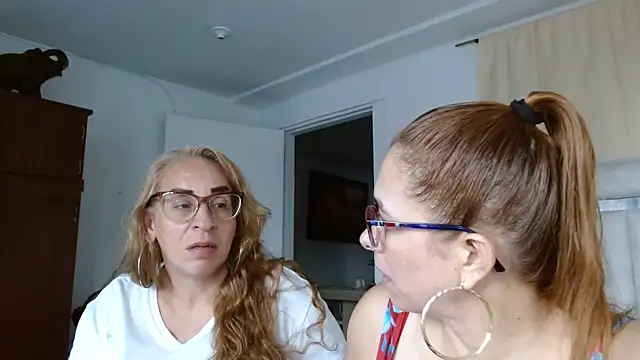 karlabarrera online show from June 2026 08:36:01 PM