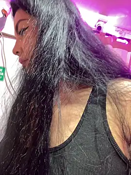 Snapshot of Hot_beauty__ chatting on October 2025 03:53:02 AM Hot beauty online show from October 2025 03:53:02 AM