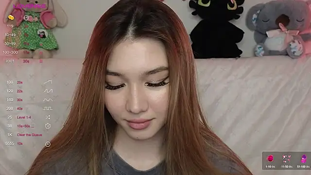 Snapshot of LuxuryGirl__ chatting on March 2025 03:53:01 PM LuxuryGirl online show from March 2025 03:53:01 PM