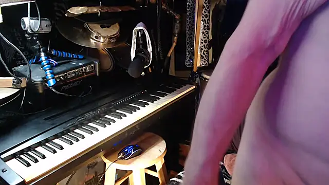 Snapshot of DREAMZ420 chatting on October 2025 09:42:02 AM DREAMZ420 online show from October 2025 09:42:02 AM