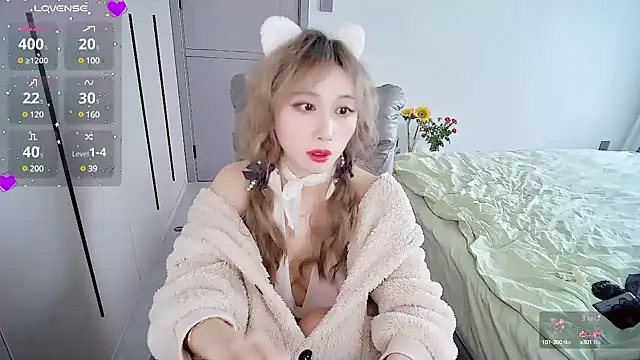 Snapshot of Xiaoyu-G chatting on March 2025 08:26:01 AM Xiaoyu-G online show from March 2025 08:26:01 AM