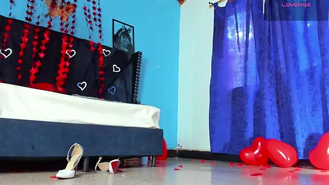 Snapshot of MAISE_HILL1 chatting on February 2025 06:19:01 PM MAISE HILL1 online show from February 2025 06:19:01 PM