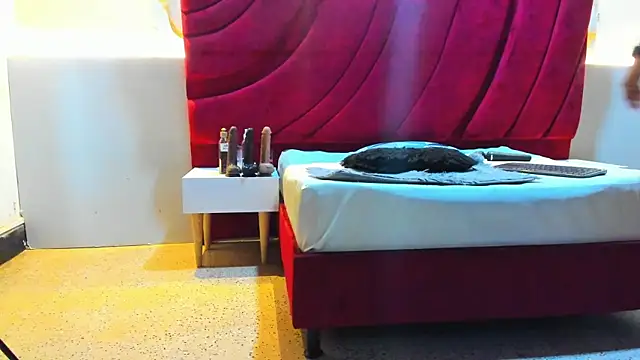 Snapshot of MAISE_HILL1 chatting on September 2025 01:13:01 PM MAISE HILL1 online show from September 2025 01:13:01 PM