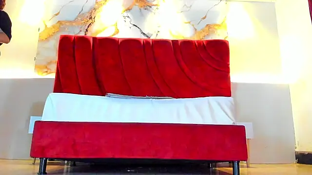 Snapshot of MAISE_HILL1 chatting on November 2025 01:22:04 PM MAISE HILL1 online show from November 2025 01:22:04 PM