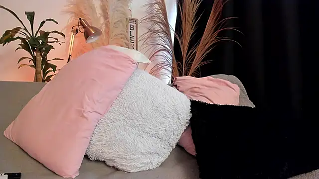 Serenity Day online show from February 2026 03:13:02 PM