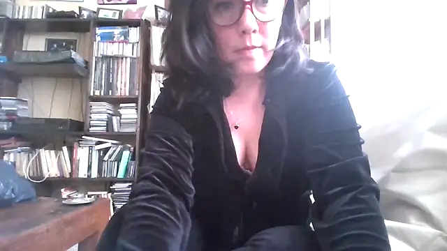 Snapshot of Tiramisu89 chatting on November 2025 07:35:02 PM Tiramisu89 online show from November 2025 07:35:02 PM