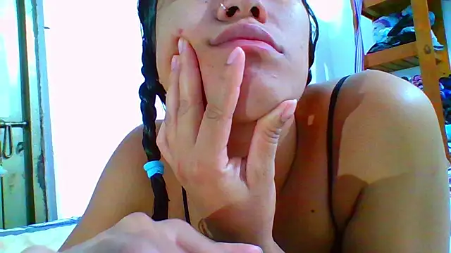 Snapshot of perverted_couple_- chatting on December 2024 04:20:01 PM perverted couple - online show from December 2024 04:20:01 PM