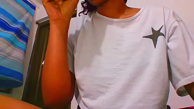 Snapshot of perverted_couple_- chatting on December 2024 05:10:02 PM perverted couple - online show from December 2024 05:10:02 PM