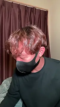 Snapshot of UKI06 chatting on May 2026 12:21:01 PM UKI06 online show from May 2026 12:21:01 PM