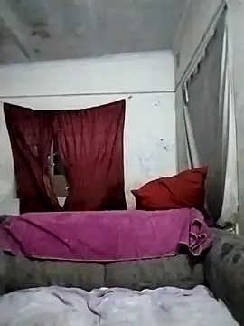 Polygamist online show from September 2025 12:33:01 AM