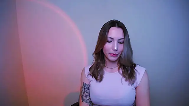 Snapshot of VanessaMay_ chatting on December 2024 05:52:02 PM VanessaMay online show from December 2024 05:52:02 PM