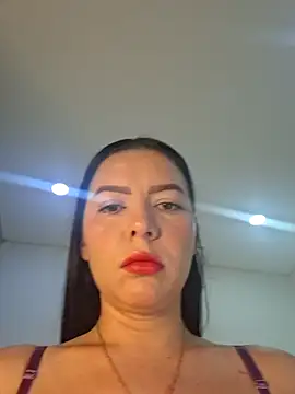 Snapshot of Anal_Luucia chatting on September 2025 08:24:01 AM Anal Luucia online show from September 2025 08:24:01 AM