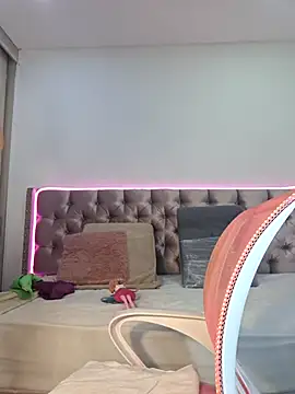 Snapshot of Anal_Luucia chatting on October 2025 12:39:02 PM Anal Luucia online show from October 2025 12:39:02 PM