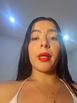 Snapshot of Anal_Luucia chatting on December 2025 12:32:01 PM Anal Luucia online show from December 2025 12:32:01 PM