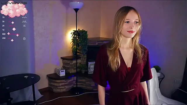 LynetBurby online show from December 2024 07:32:02 PM